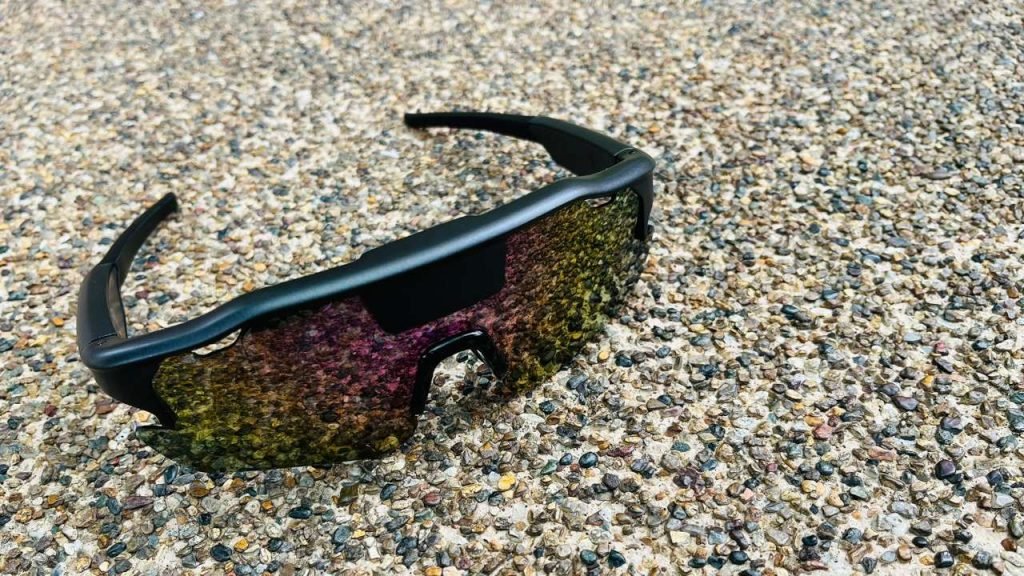 تضع نظارات HUD Cybersight مقاييس ركوب الدراجات في عينيك تضع نظارات HUD Cybersight مقاييس ركوب الدراجات في عينيك